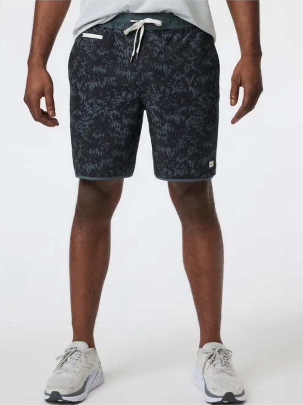 Vuori Mens Shorts Banks